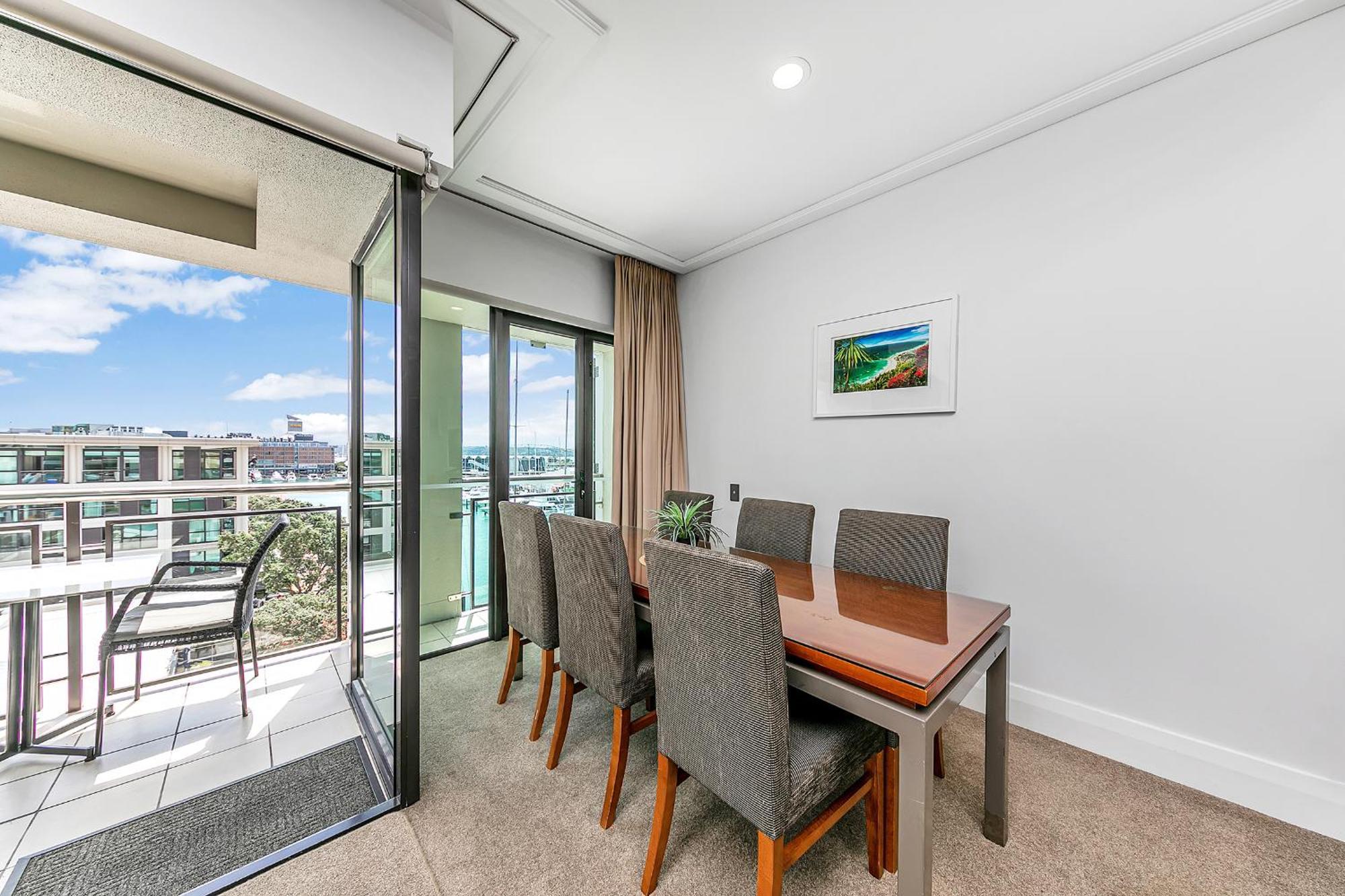 Sophisticated Spacious Apt W Stunning Harbour View Auckland Exterior photo
